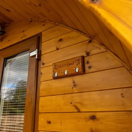 Livi Pod Woodland * Carlton Miniott