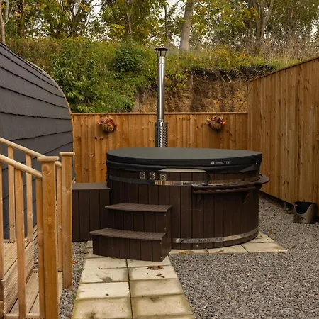 Livi Pod Woodland * Carlton Miniott
